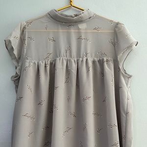 A NEW DAY GREY CAP SLEEVES WITH SHEER TOP AND FLOWER PRINT